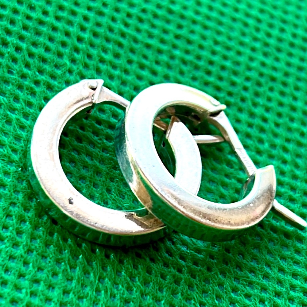 Milor? Italy sterling silver small hoop earrings